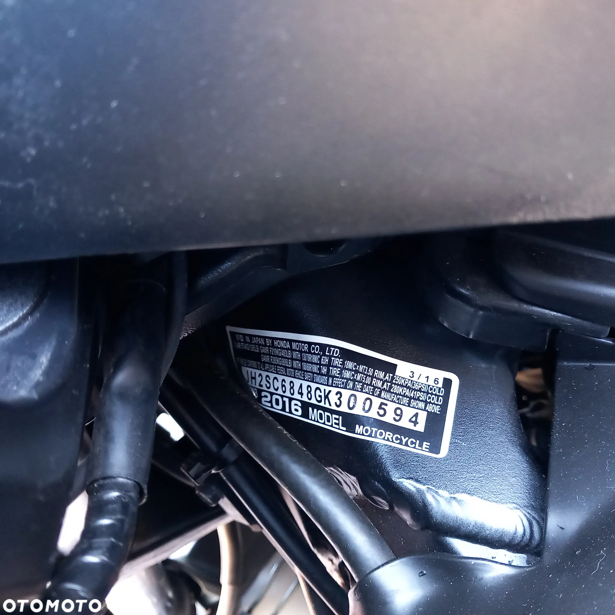 Honda GL - 11