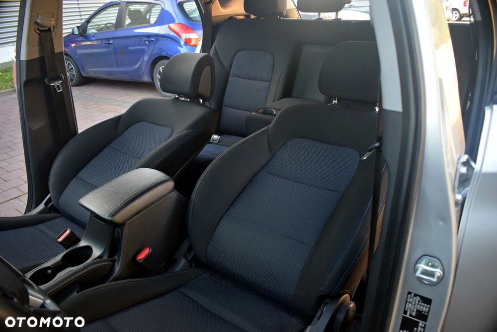 Hyundai Tucson 2.0 CRDi 4WD Automatik Style - 38