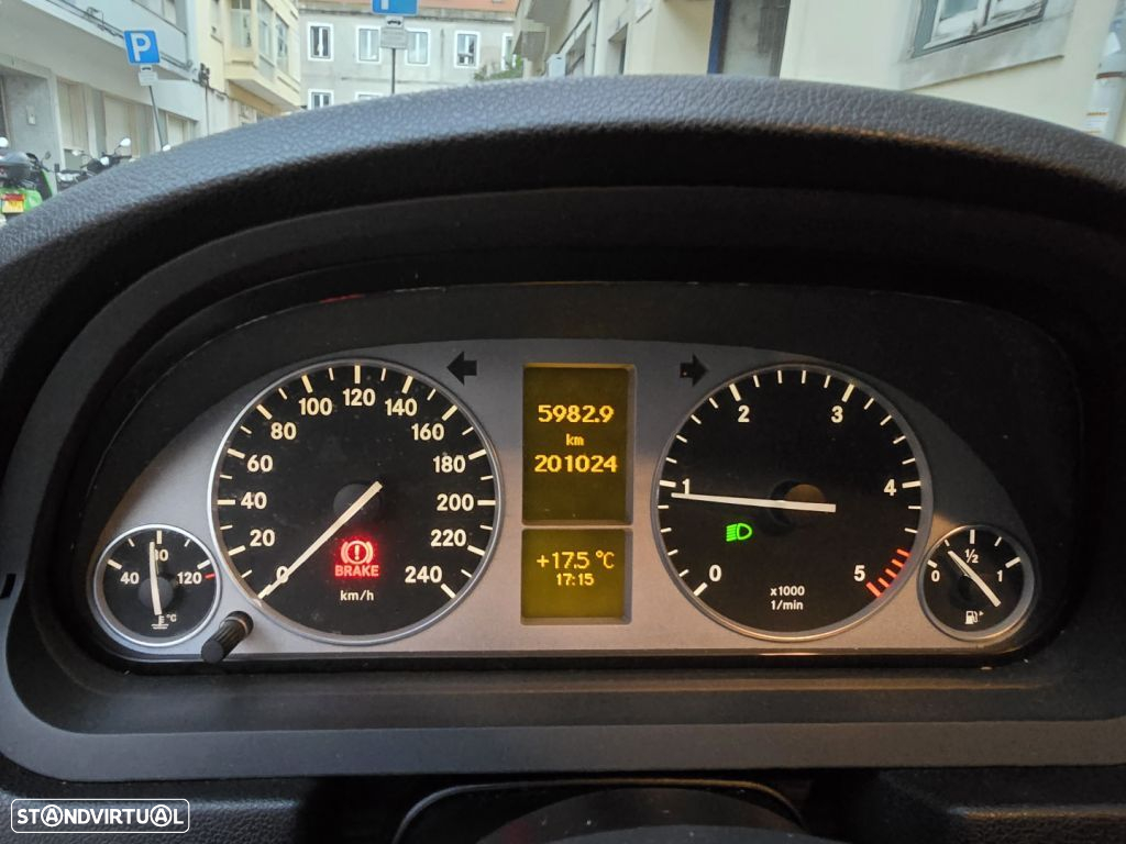 Mercedes-Benz B 200 CDi - 16