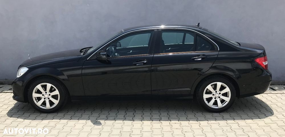 Mercedes-Benz C 220 CDI DPF (BlueEFFICIENCY) 7G-TRONIC - 11