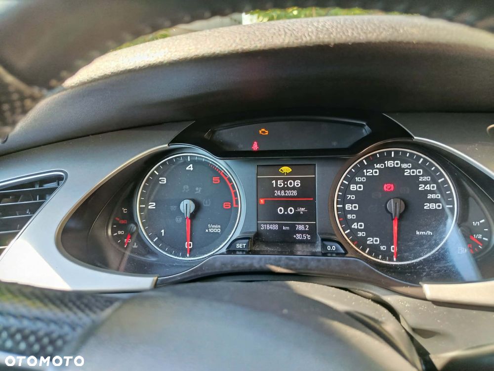 Audi A4 Avant 2.0 TDI Quattro - 25