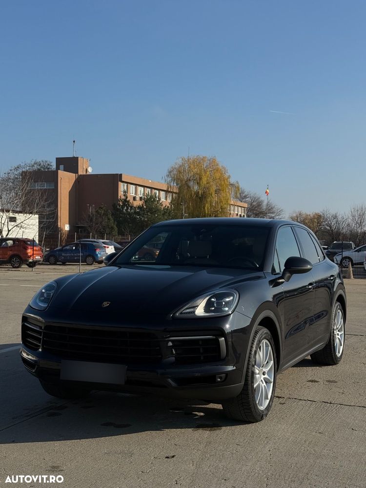 Porsche Cayenne Standard - 1