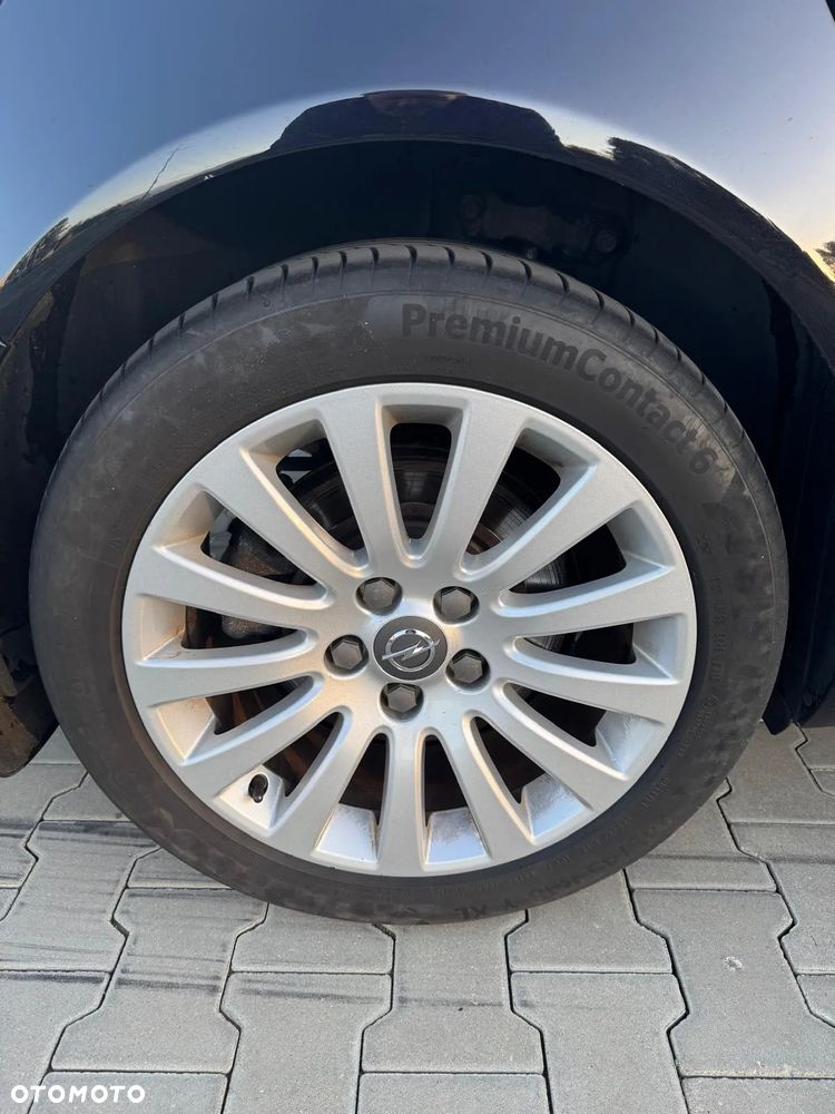 Opel Insignia - 16