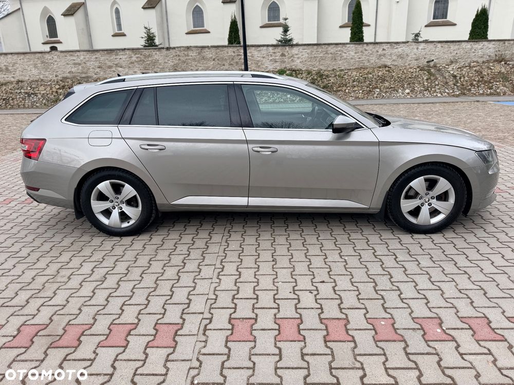 Skoda Superb 2.0 TDI 4x4 DSG Premium Edition - 4