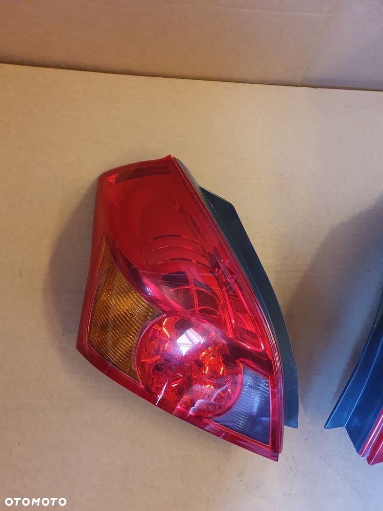LAMPA PRAWY LEWY TYŁ KIA PRO CEED 1 I 3 DRZWI - 4