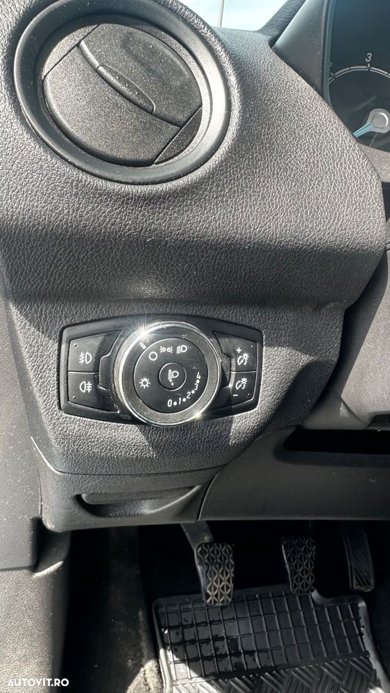 Ford Tourneo Courier 1.5 TDCi Trend - 21