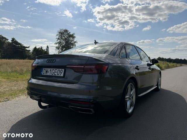 Audi A4 Limousine 35 TFSI mHEV S Line S tronic - 4