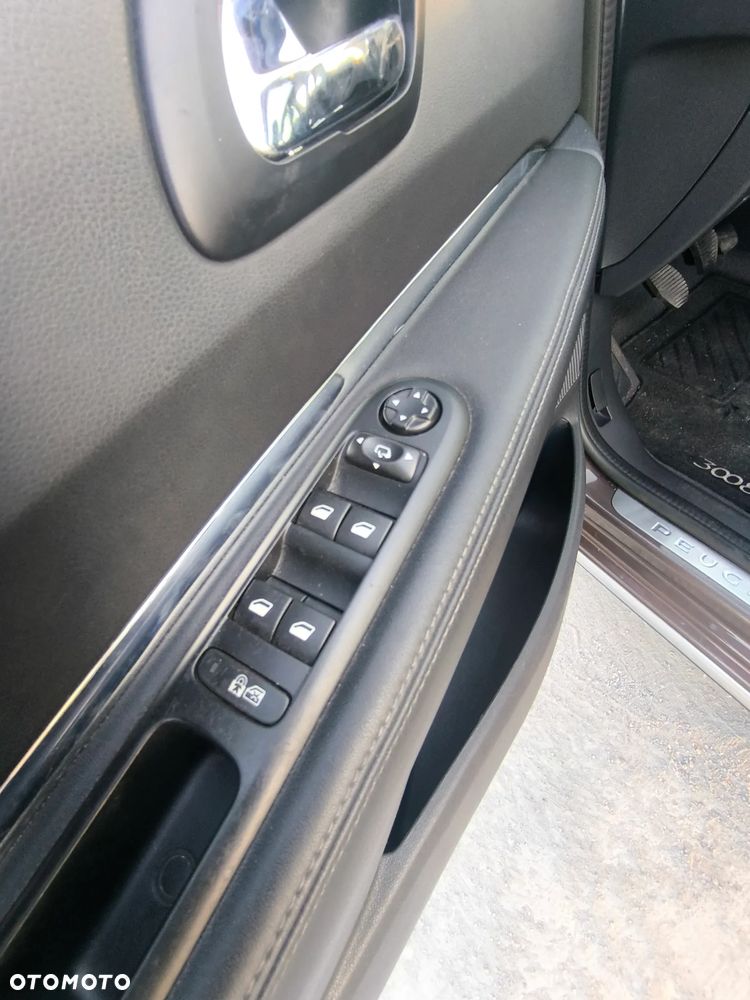 Peugeot 3008 HDi FAP 150 Premium - 15