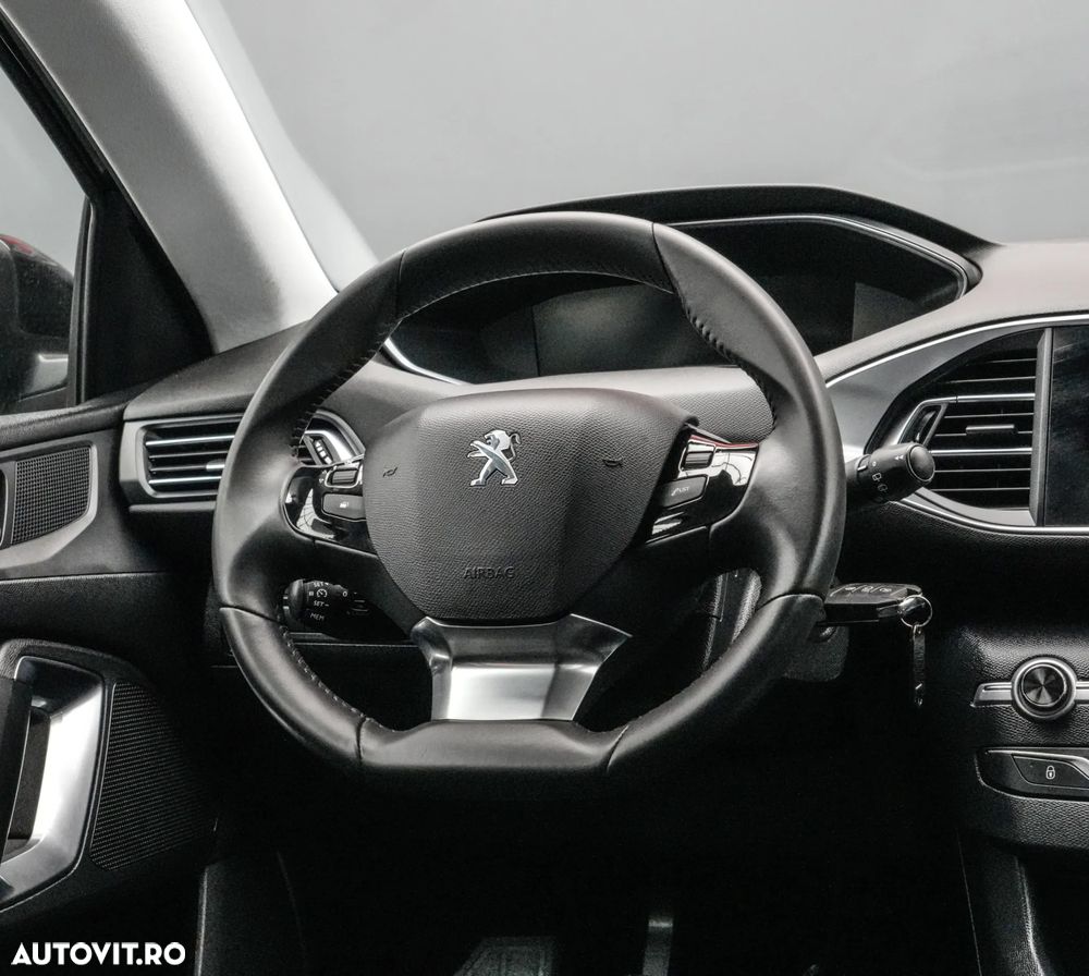 Peugeot 308 1.5L BlueHDI BVM6 Allure Pack - 17