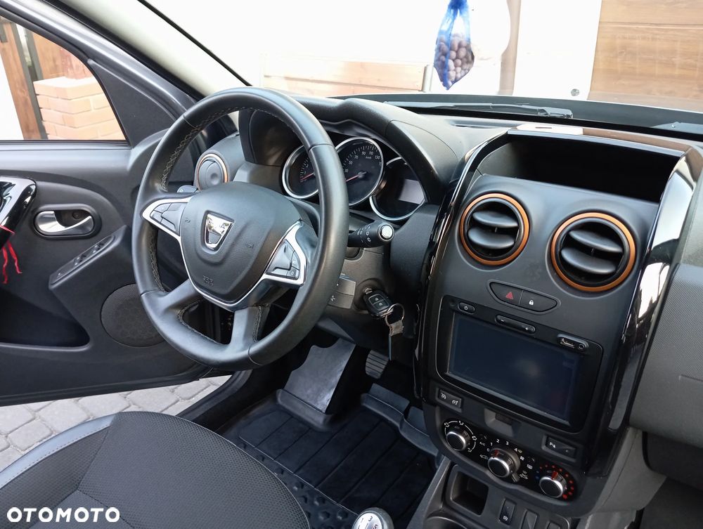 Dacia Duster 1.6 SCe Urban Explorer S&S - 6