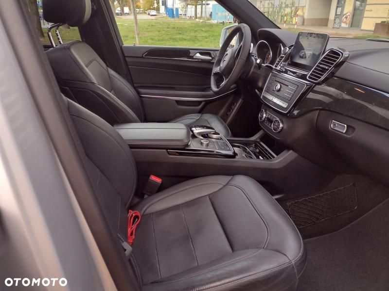 Mercedes-Benz GLS - 10