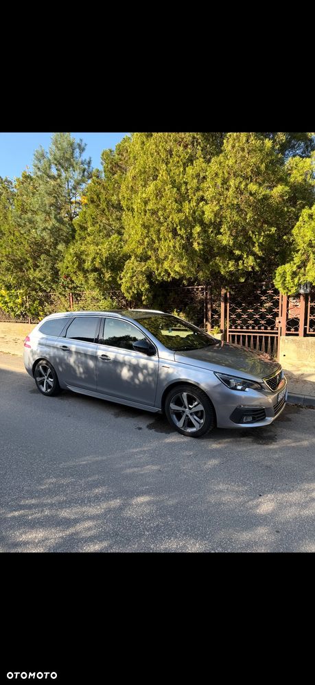 Peugeot 308 - 1
