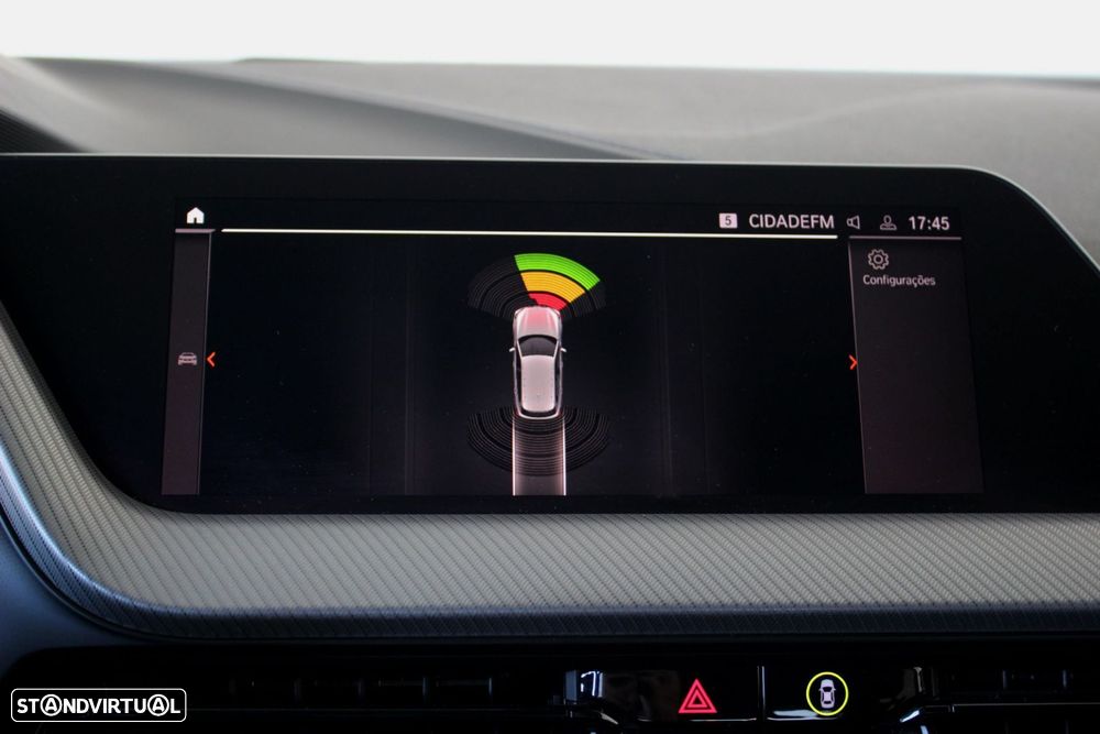 BMW 116 d Pack 50 anos M Auto - 36