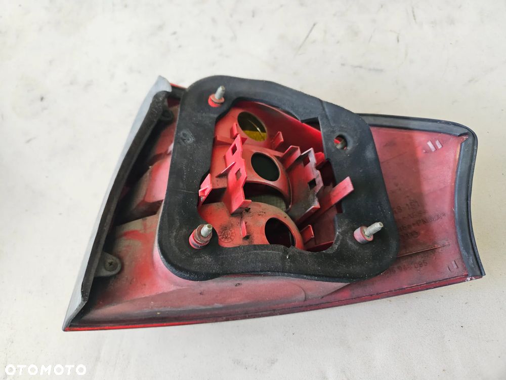 Lampa lewa tył tylna Audi A6 C5 1998r sedan 4B5945095 - 4