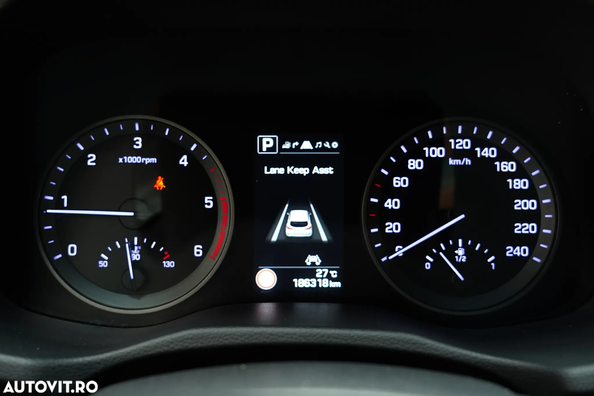 Hyundai Tucson blue 1.7 CRDi 2WD DCT Premium - 20