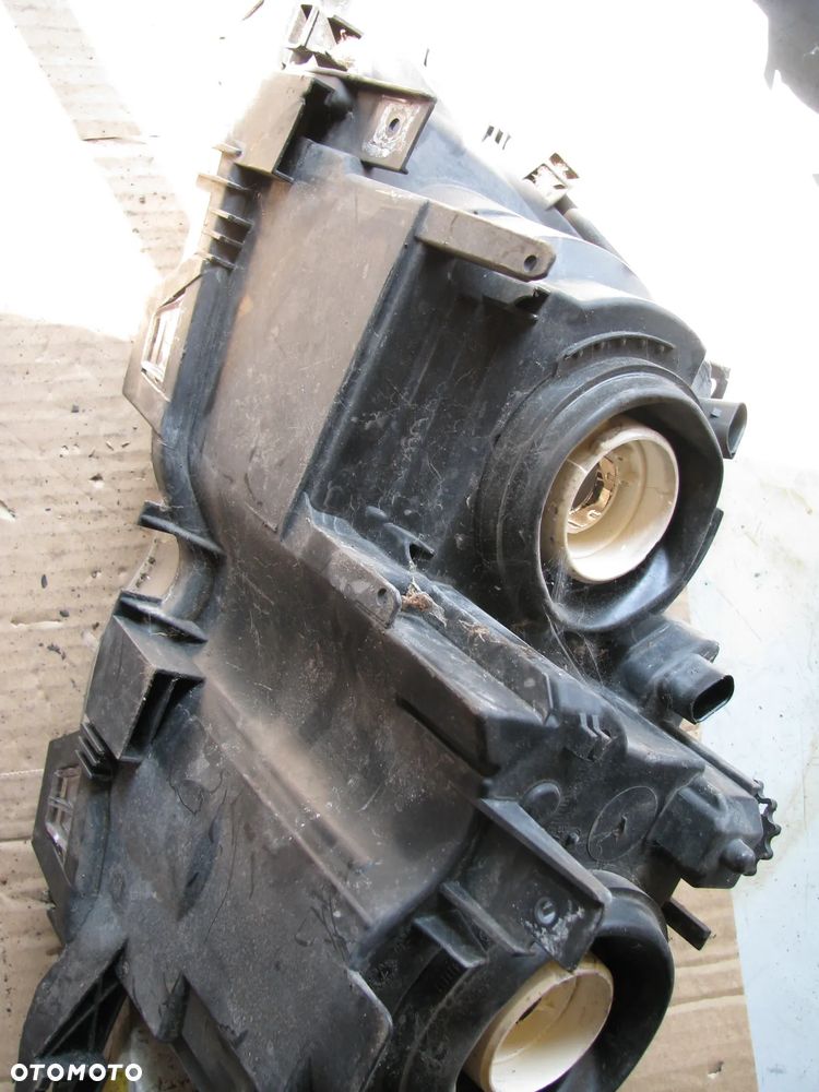 LAMPA PRAWA PRZEDNIA BMW E46 SEDAN - 9