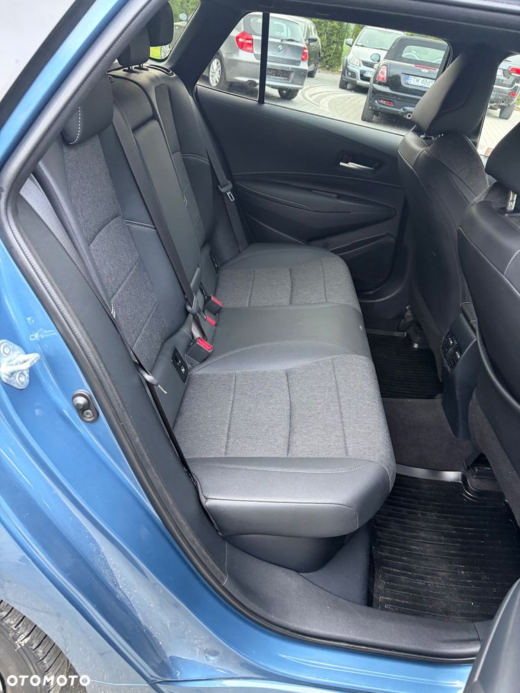 Toyota Corolla 1.8 Hybrid Executive - 26