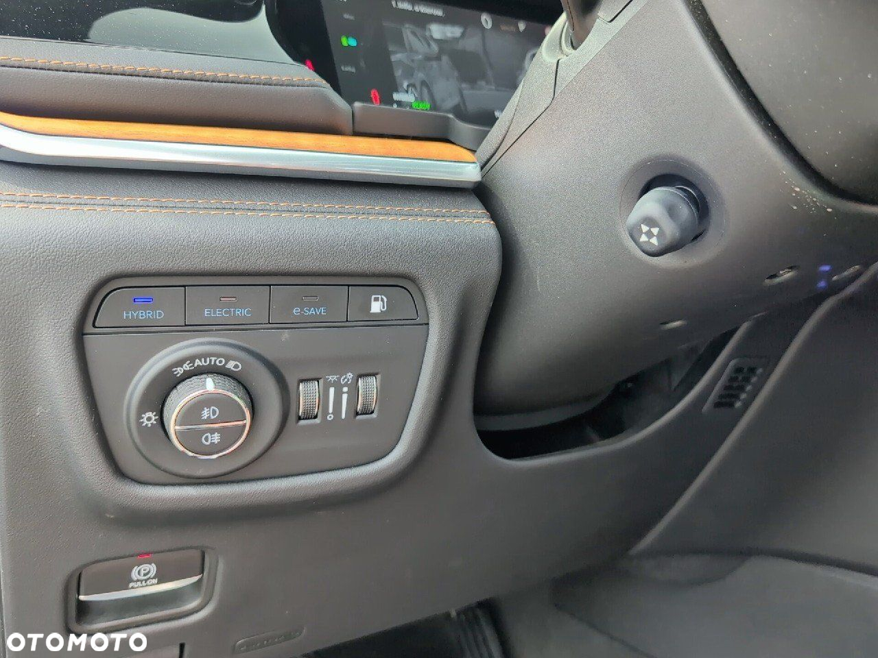Jeep Grand Cherokee - 12