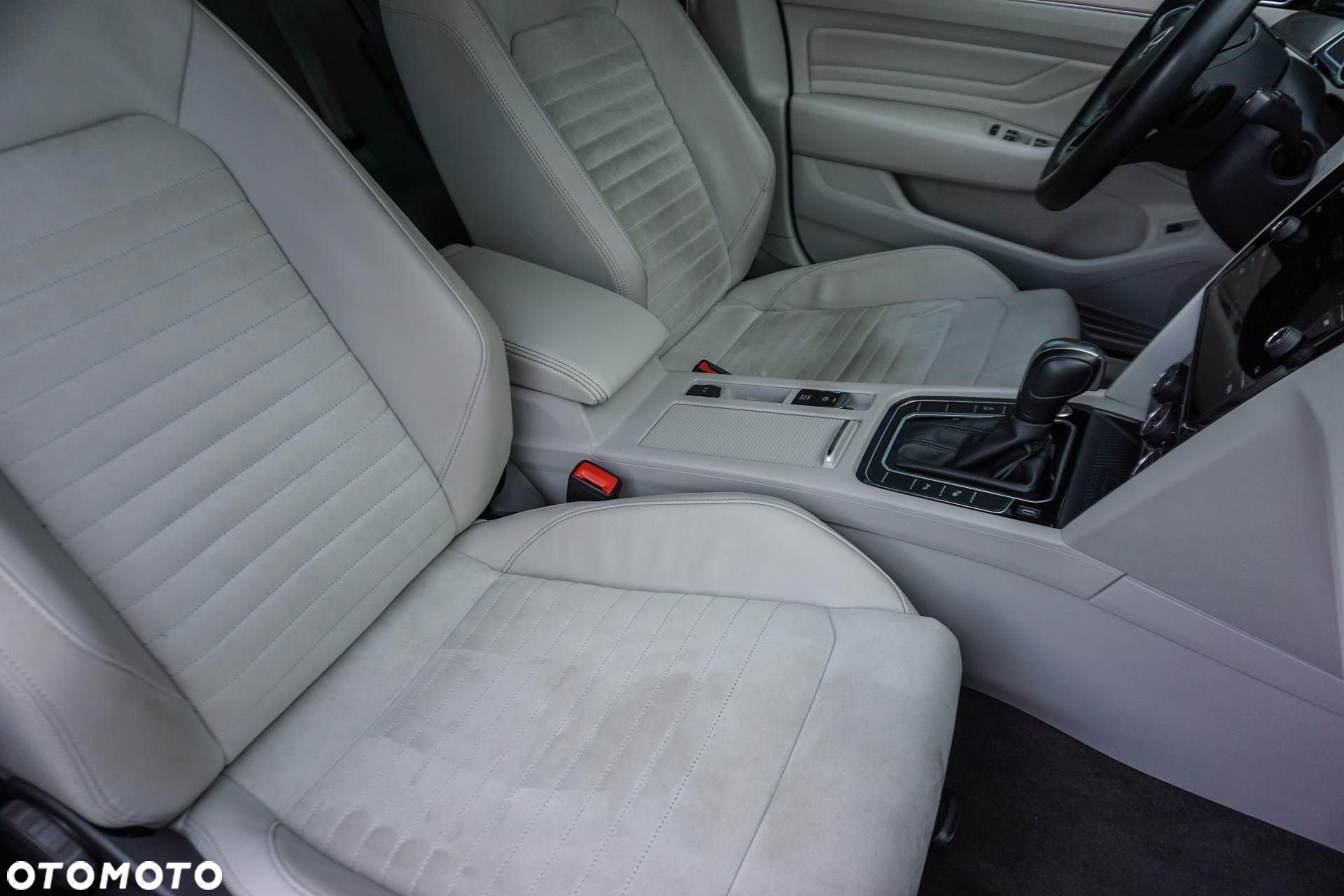 Volkswagen Passat 2.0 TSI Elegance DSG - 18