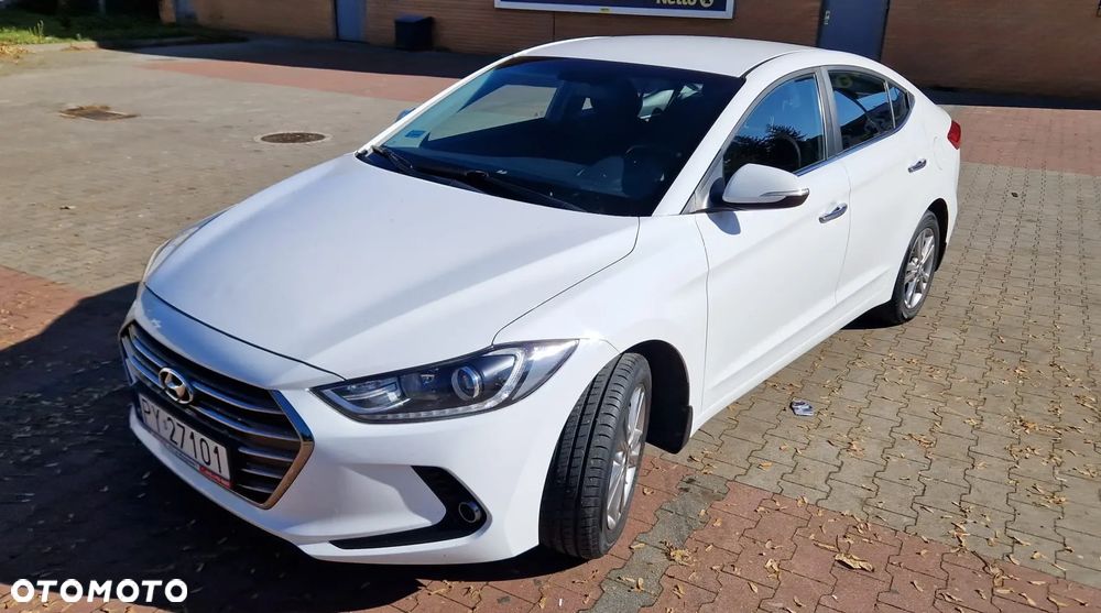 Hyundai Elantra 1.6 Comfort - 1