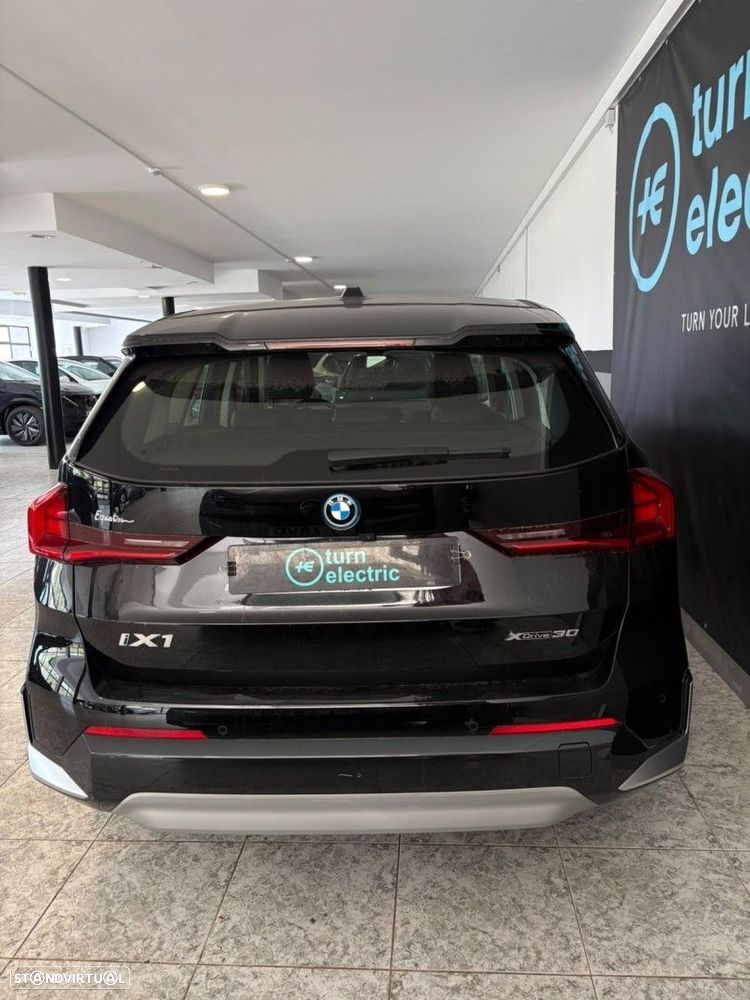 BMW iX1 xDrive30 xLine - 13