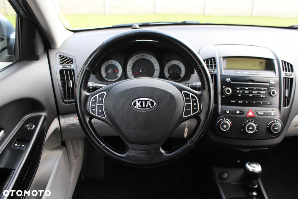 Kia Ceed 1.4 CVVT LX - 18