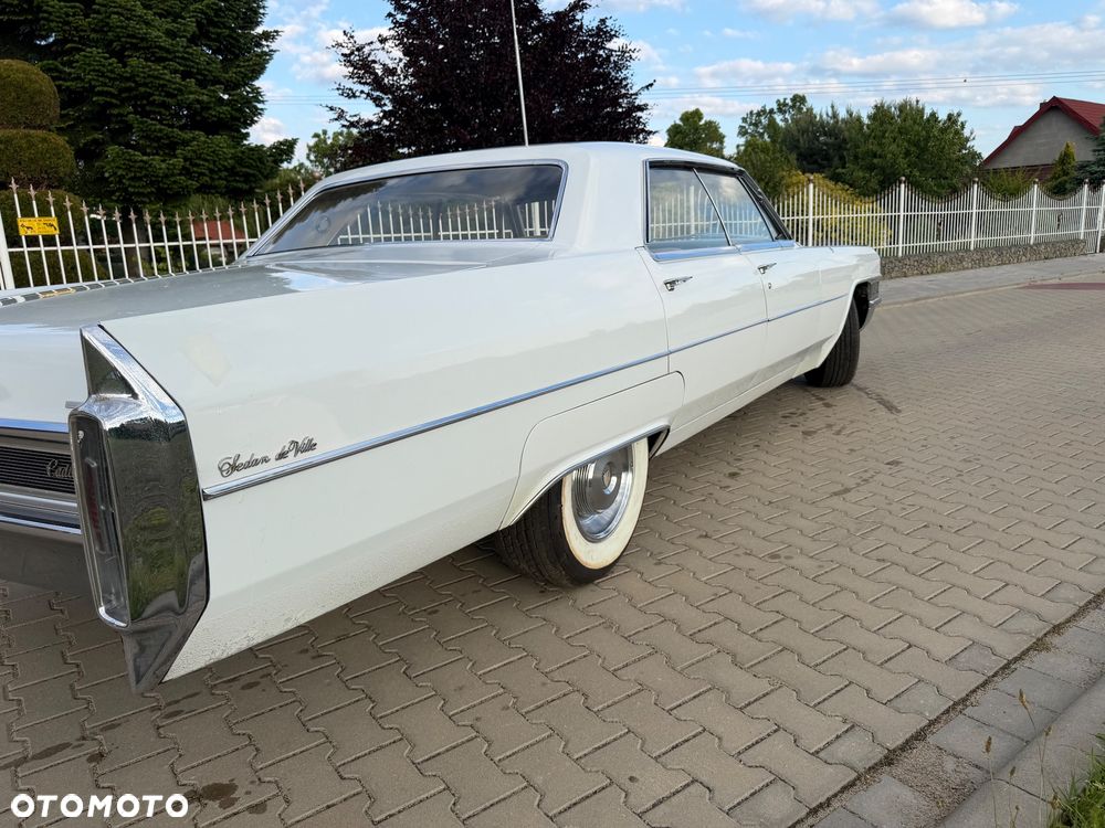 Cadillac Deville - 8