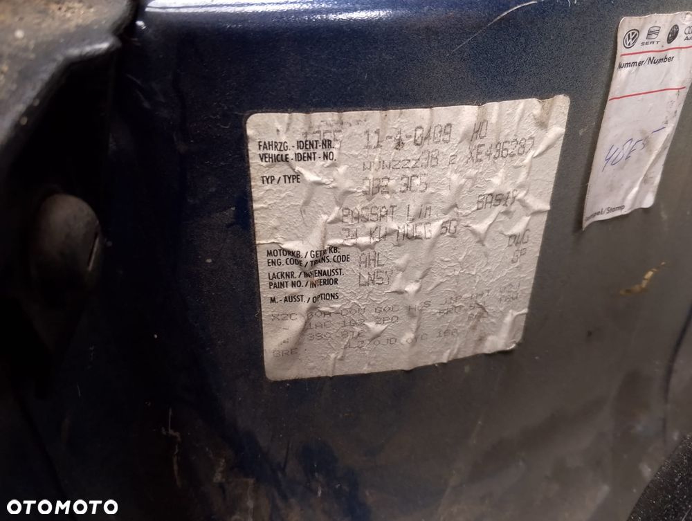 Volkswagen Passat B5 (97-00.) 1.6 B 100KM. Silnik AHL (ADP, ANA, ARM) Skrzynia DWG lakier LN5Y.Cały na części. GWARANCJA !!!  Przód Tył Zestaw Komplet Drzwi Klapa Zderzak Błotnik Maska Grill Atrapa Szyba Pas Lampa Lusterko Boczki Fotel Kanapa Kokpit Deska Rozdzielcza Przełącznik Włącznik Sterownik Przewody Wiązka Instalacja Moduł Komputer Czujnik Listwa Pompa Alternator Wtryski Głowica Rozrusznik Kompresor Sprzęgło Dwumas Silnik Skrzynia ABS Klimatyzacji Paliwa Wspomagania Kolektor Turbina Przepustnica Zawór Chłodnica Koło Hak Belka Sanki Zawieszenie Mcpherson Półoś Amortyzator Wydech Tłumik Zacisk Most - 10