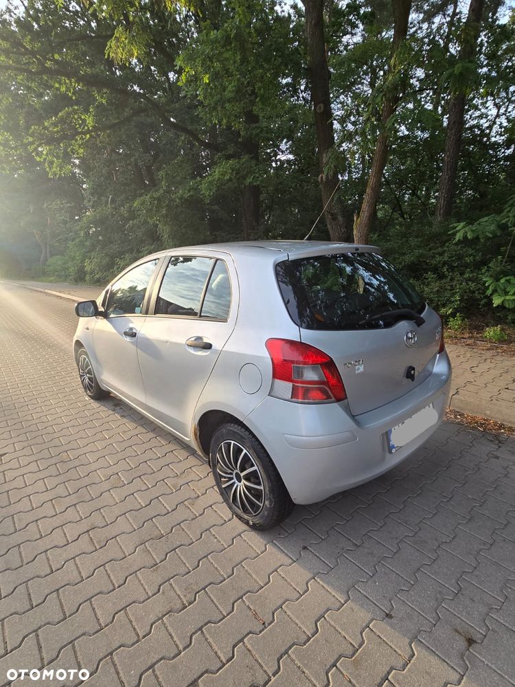 Toyota Yaris 1.0 Active - 4