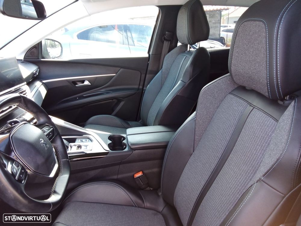 Peugeot 3008 1.5 BlueHDi Allure Pack EAT8 - 25