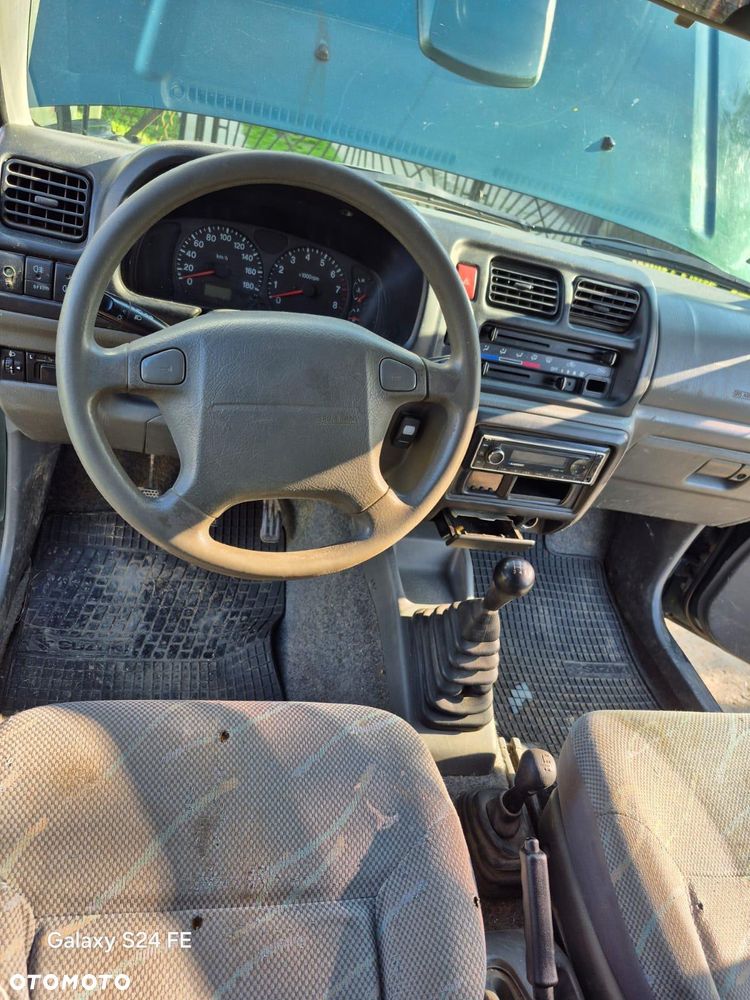 Suzuki Jimny 1.3 - 6