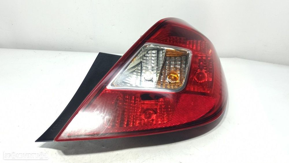 FAROLIM TRASEIRO DIREITO OPEL CORSA D COSMO - 5