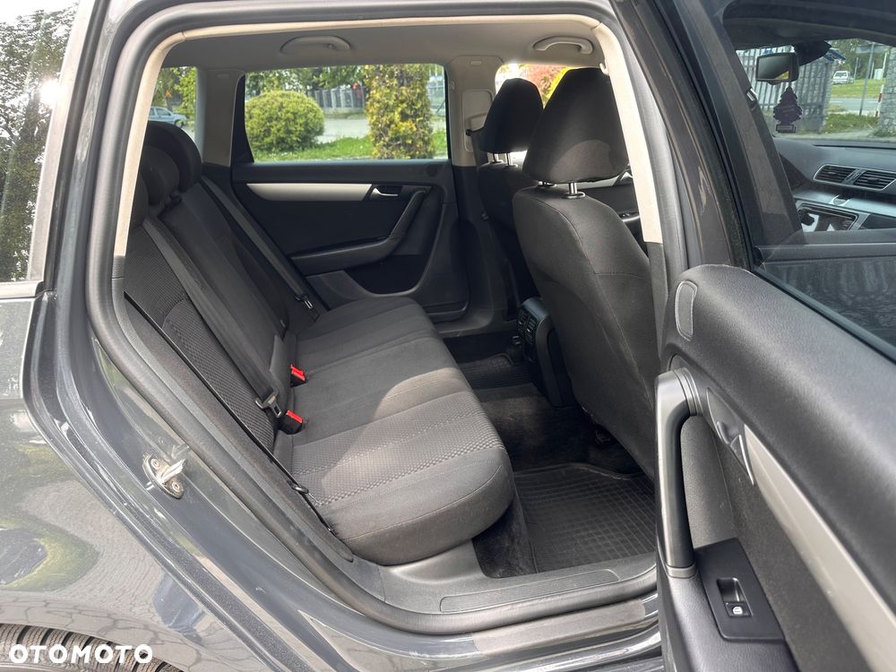 Volkswagen Passat 2.0 Blue TDI SCR Comfortline - 22
