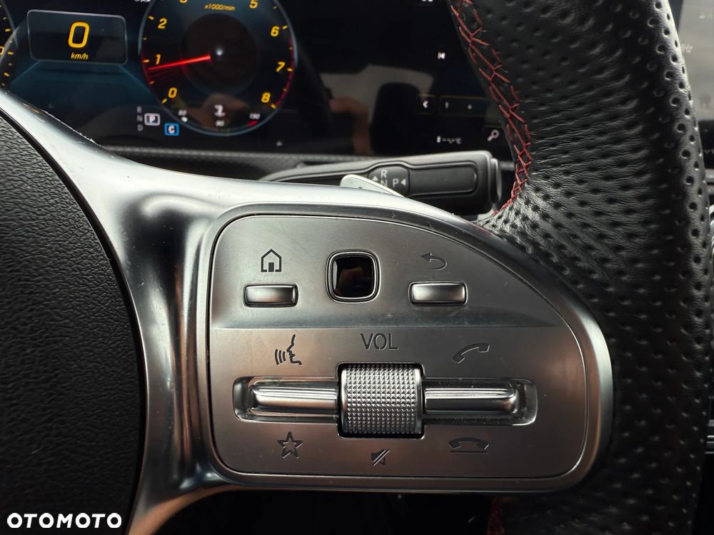 Mercedes-Benz CLA 200 7G-DCT AMG Line - 12