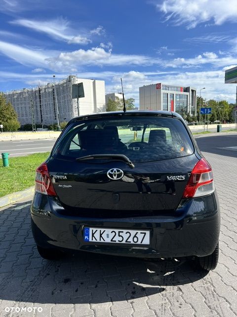 Toyota Yaris - 18