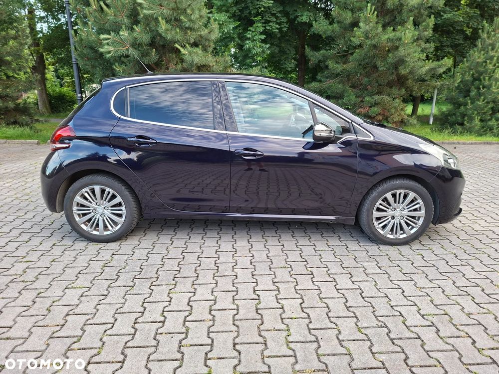 Peugeot 208 PureTech 110 Stop & Start Allure - 5