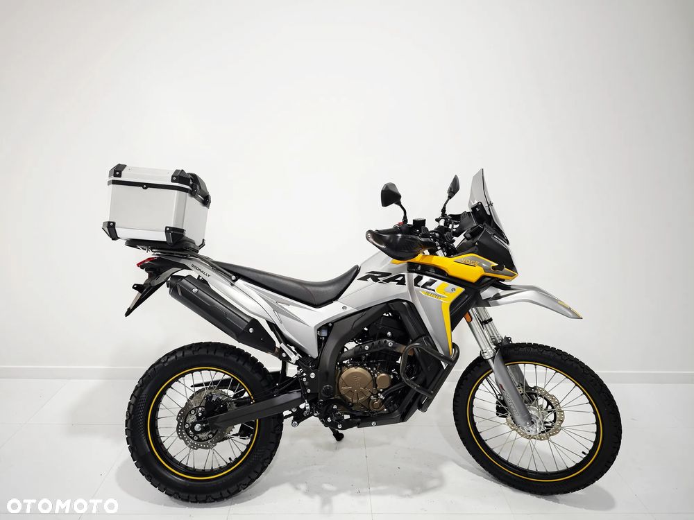 VOGE 300GY RALLY - 1