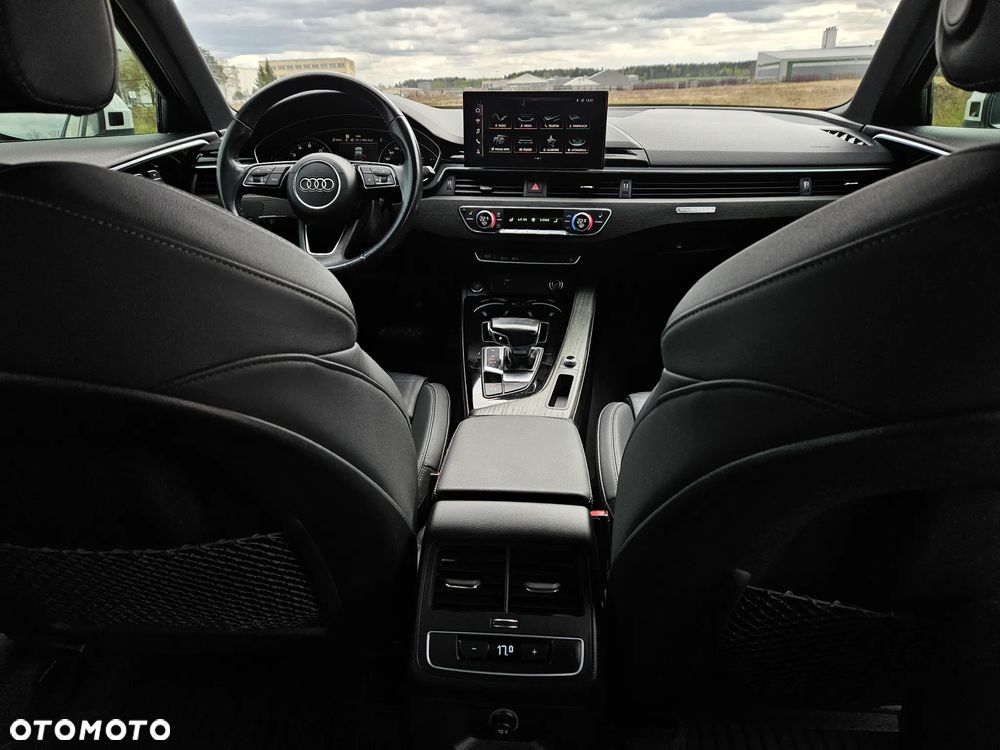 Audi A4 Limousine - 14