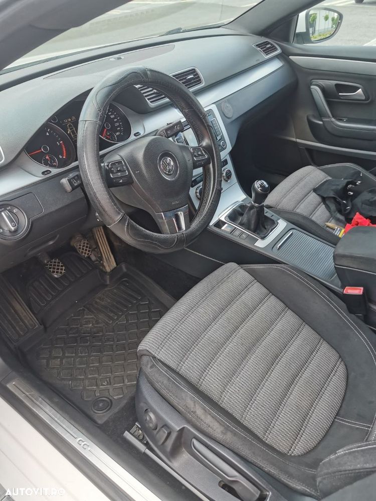 Volkswagen Passat CC - 18