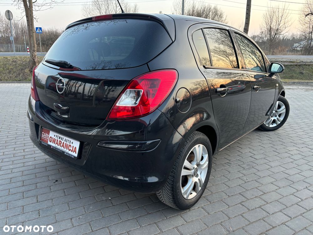 Opel Corsa 1.4 16V Edition - 4