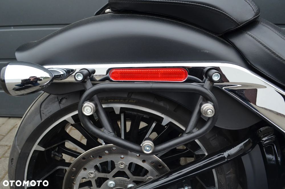 Harley-Davidson FXSB Breakout - 16