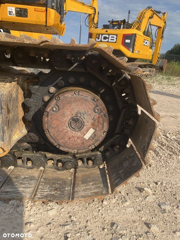 JCB 220 XLC - 12