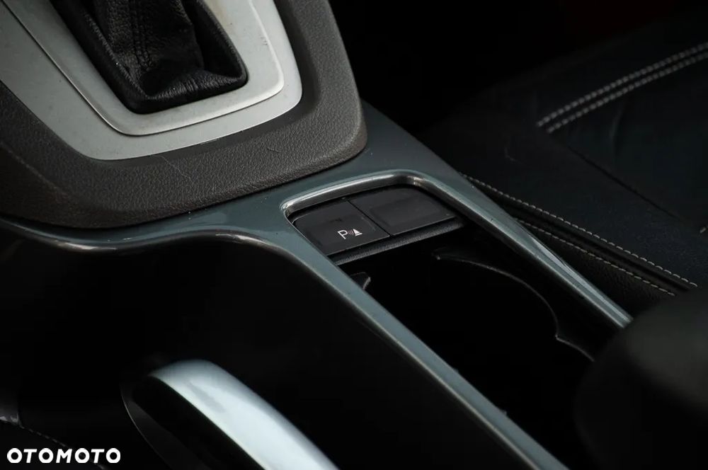 Ford Kuga 2.0 TDCi 4WD Titanium - 38