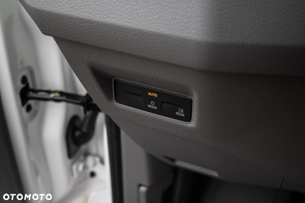 Volkswagen Crafter 35 2.0 TDI 140KM L4H3 3m 6bm - 17