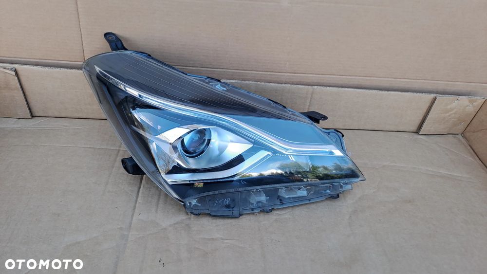 TOYOTA YARIS 3 LIFTING 2017-2020 PRAWA LAMPA SOCZEWKA LED - 1