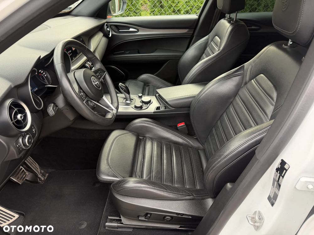 Alfa Romeo Stelvio 2.0 Turbo B-Tech Edition Q4 - 10