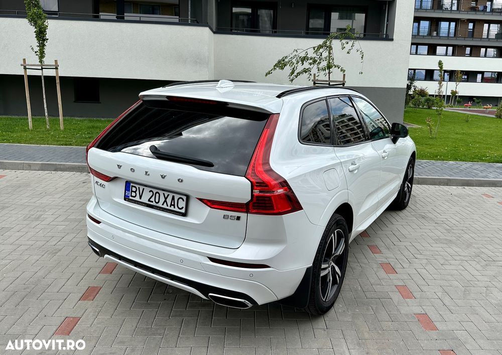 Volvo XC 60 B5 MHEV AT8 AWD R-Design - 8