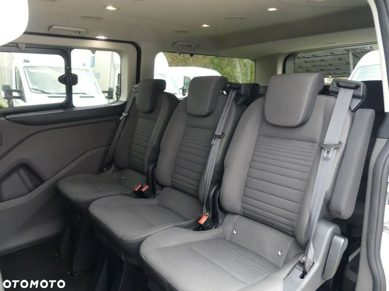 Ford Tourneo Custom - 15