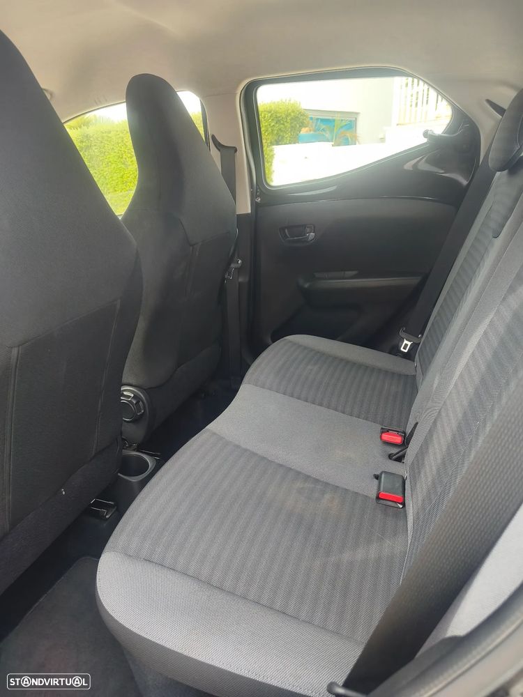 Toyota Aygo 1.0 X-Play - 10