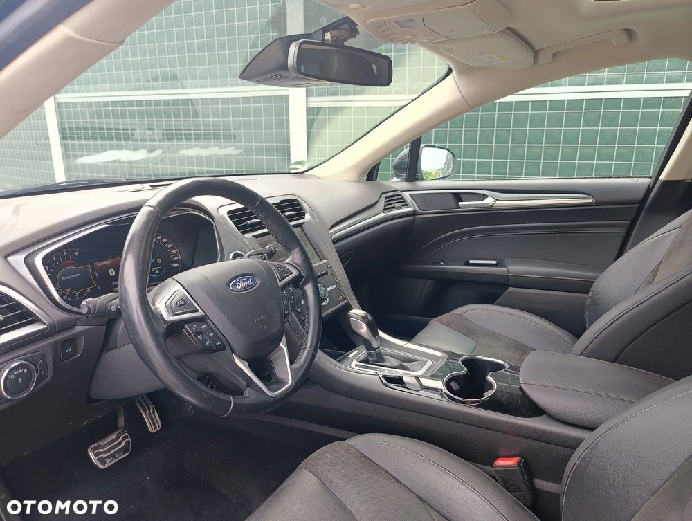 Ford Mondeo - 23